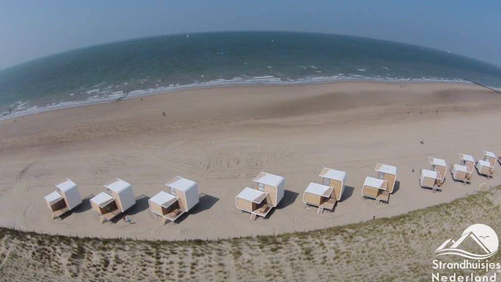strandhuisjes Nieuwvliet vanuit de lucht
