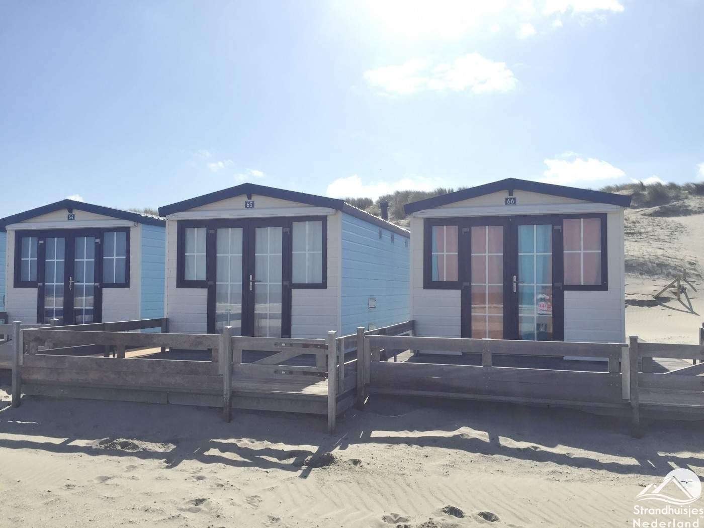 Huisjes op het strand van Hoek van Holand - STRANDHUISJE.NL