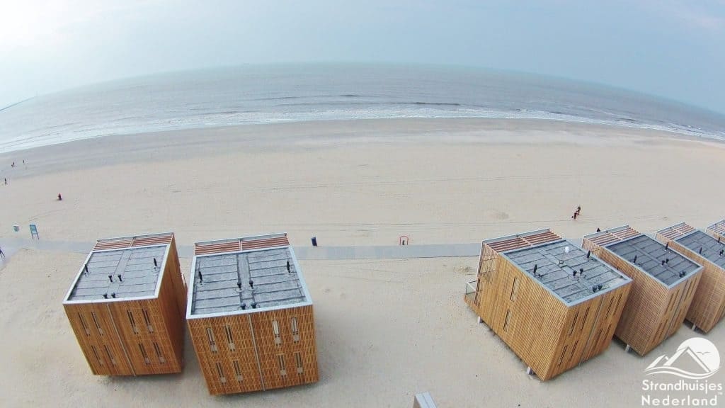Strandhuisjes vanuit de lucht Hoek van Holland
